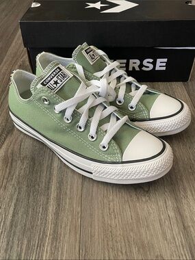 Converse - All Stars Low Top Sneakers